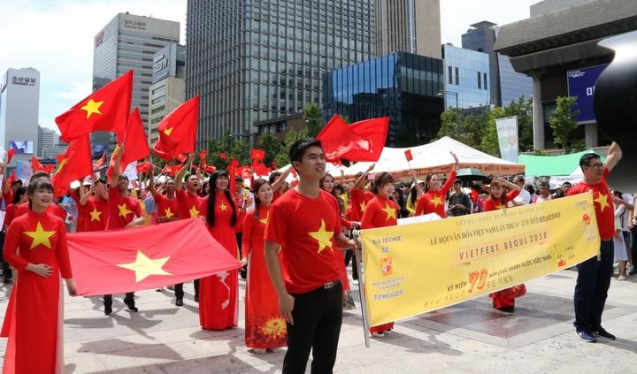 Xu hướng Mua váy hoa mà không biết 4: Hotspot Matrix tiết lộ bí quyết video viral_Internet cultural activities